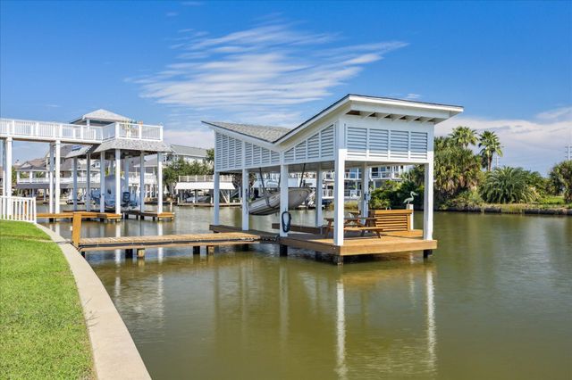 13415 Binnacle Way, Galveston, TX 77554