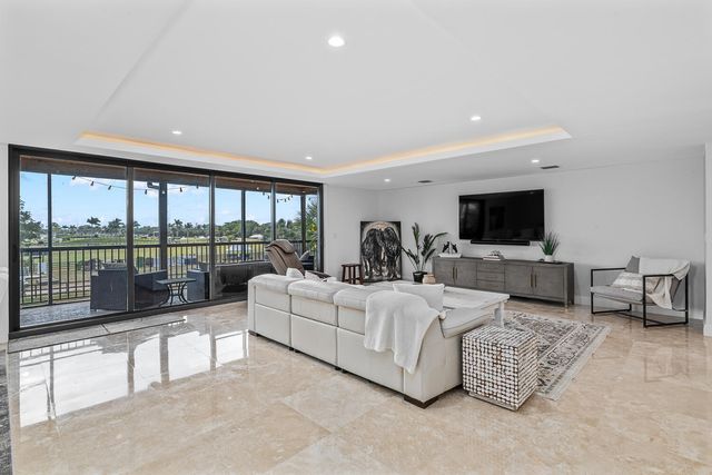 2785 Polo Island Drive J301 Penthouse, Wellington, FL 33414