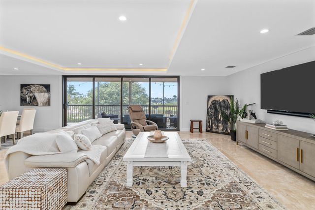 2785 Polo Island Drive J301 Penthouse, Wellington, FL 33414