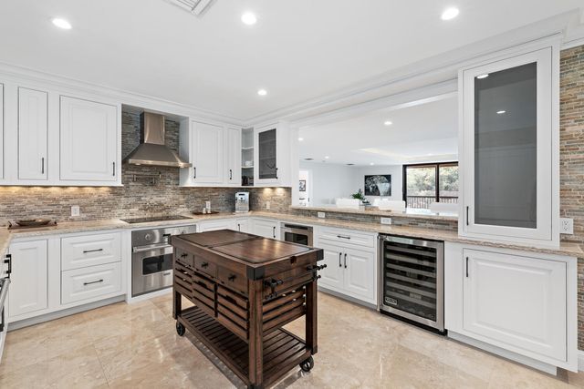 2785 Polo Island Drive J301 Penthouse, Wellington, FL 33414