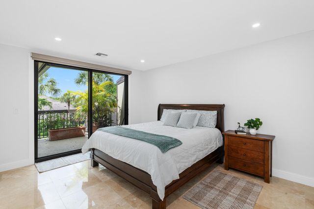 2785 Polo Island Drive J301 Penthouse, Wellington, FL 33414