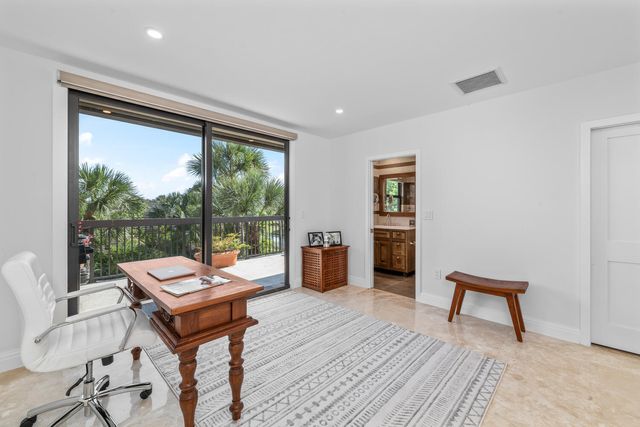 2785 Polo Island Drive J301 Penthouse, Wellington, FL 33414