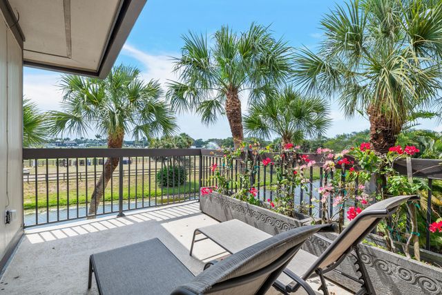 2785 Polo Island Drive J301 Penthouse, Wellington, FL 33414