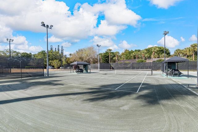 2785 Polo Island Drive J301 Penthouse, Wellington, FL 33414
