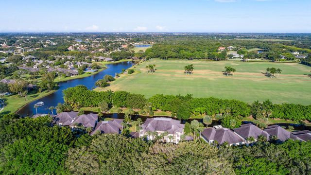 2785 Polo Island Drive J301 Penthouse, Wellington, FL 33414