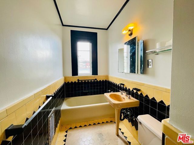 1314 N HAYWORTH Avenue 403, West Hollywood, CA 90046