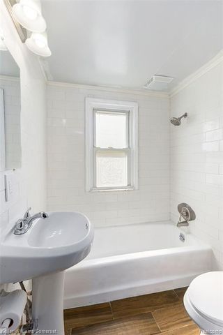 8427 Timken Avenue, Warren, MI 48089