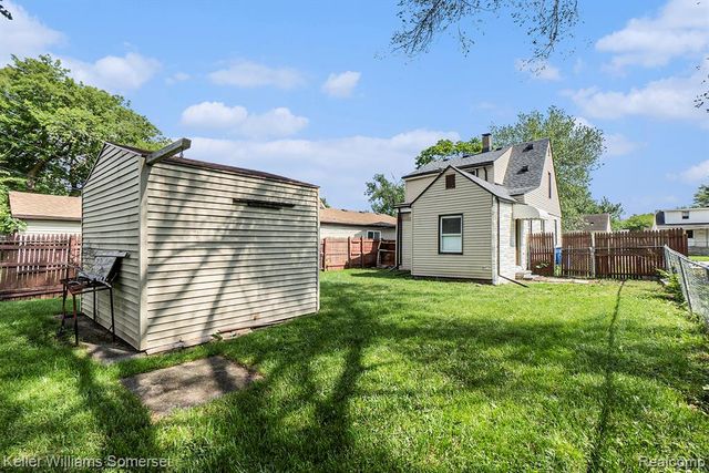 8427 Timken Avenue, Warren, MI 48089