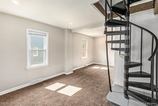 8427 Timken Avenue, Warren, MI 48089