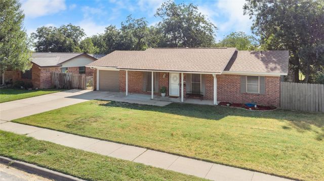 1802 Janis DR, Killeen, TX 76549