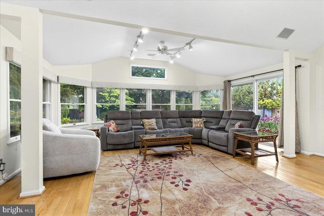 9 PADDOCK, Lawrenceville, NJ 08648