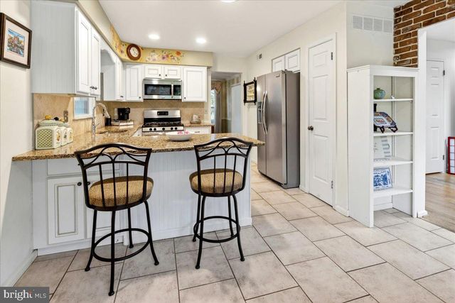 9 PADDOCK, Lawrenceville, NJ 08648