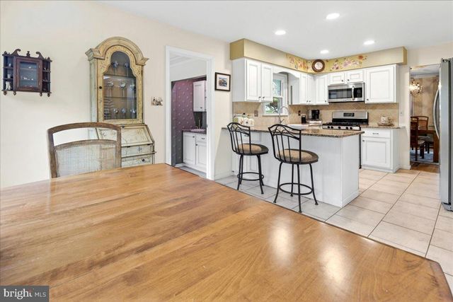 9 PADDOCK, Lawrenceville, NJ 08648