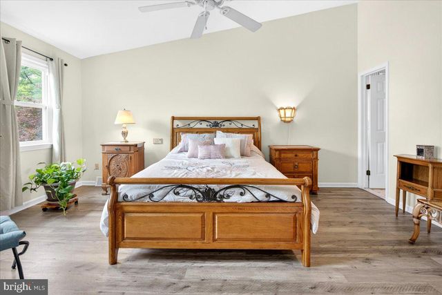 9 PADDOCK, Lawrenceville, NJ 08648