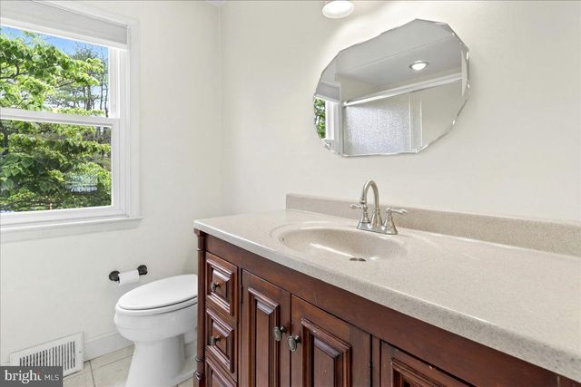 9 PADDOCK, Lawrenceville, NJ 08648