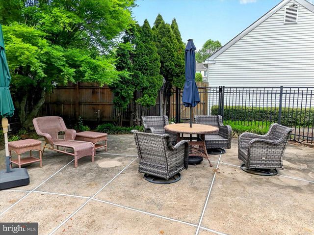 9 PADDOCK, Lawrenceville, NJ 08648