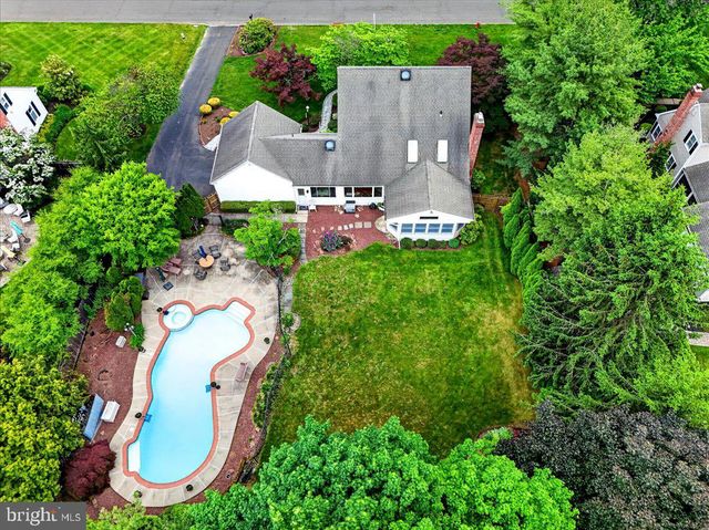 9 PADDOCK, Lawrenceville, NJ 08648