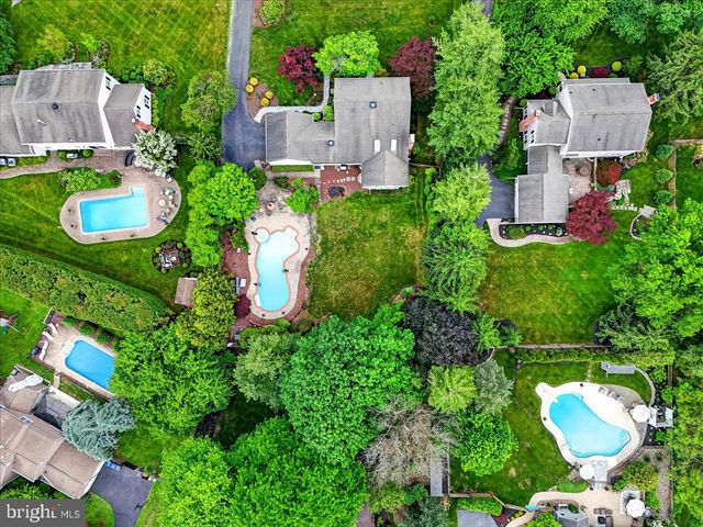 9 PADDOCK, Lawrenceville, NJ 08648