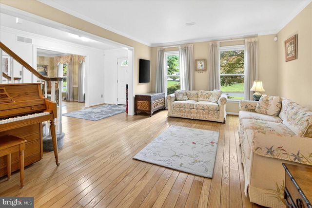 9 PADDOCK, Lawrenceville, NJ 08648