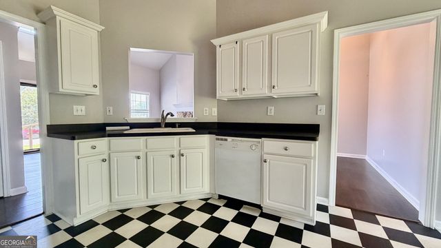 228 Providence Drive, Carrollton, GA 30116