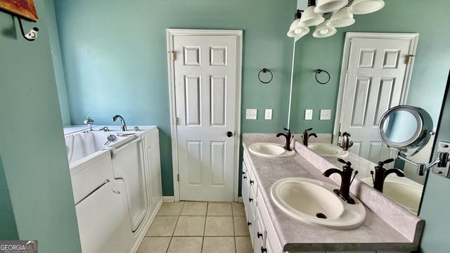 228 Providence Drive, Carrollton, GA 30116
