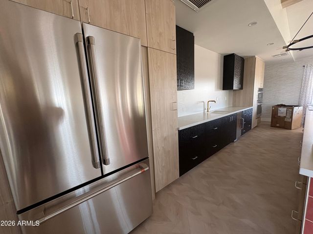 652 S ELLSWORTH Road 126, Mesa, AZ 85208