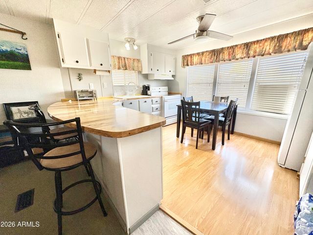 652 S ELLSWORTH Road 126, Mesa, AZ 85208