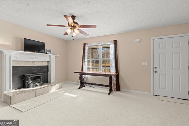 230 Ravenwood Ln, Rockmart, GA 30153