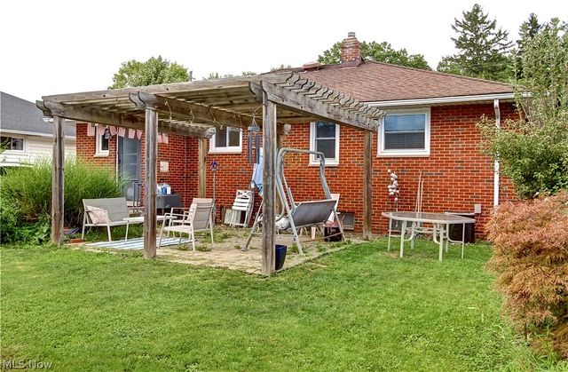 22095 Sandy Lane, Fairview Park, OH 44126
