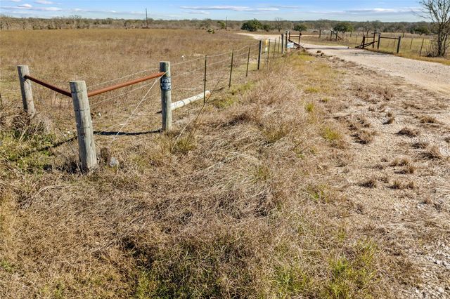 2494 County Road 118, Giddings, TX 78942