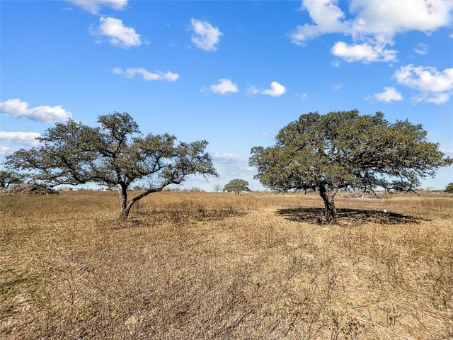 2494 County Road 118, Giddings, TX 78942