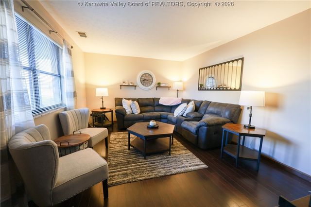 225 Sunset Drive, Hurricane, WV 25526