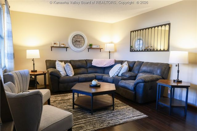 225 Sunset Drive, Hurricane, WV 25526