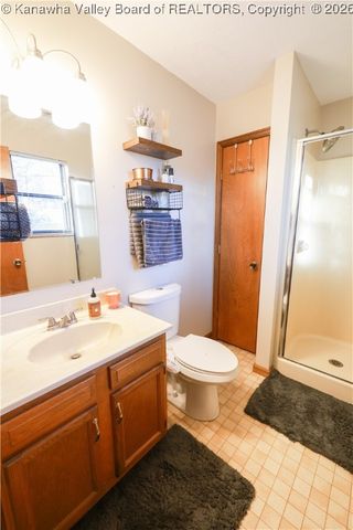 225 Sunset Drive, Hurricane, WV 25526