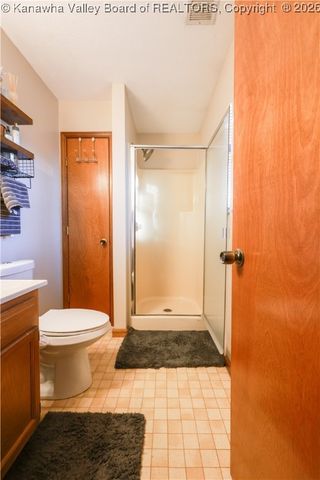 225 Sunset Drive, Hurricane, WV 25526