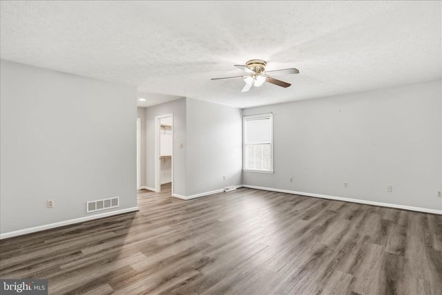 300 TAVISTOCK DR, Winchester, VA 22602