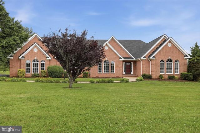 300 TAVISTOCK DR, Winchester, VA 22602