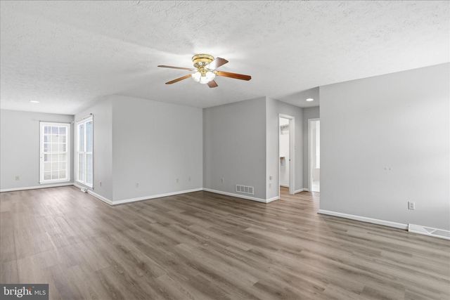 300 TAVISTOCK DR, Winchester, VA 22602