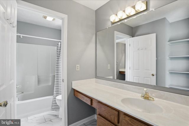 300 TAVISTOCK DR, Winchester, VA 22602