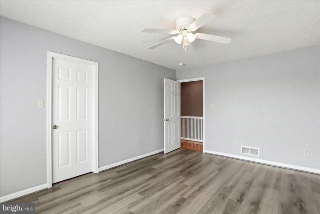 300 TAVISTOCK DR, Winchester, VA 22602