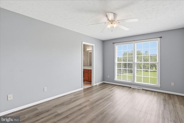 300 TAVISTOCK DR, Winchester, VA 22602
