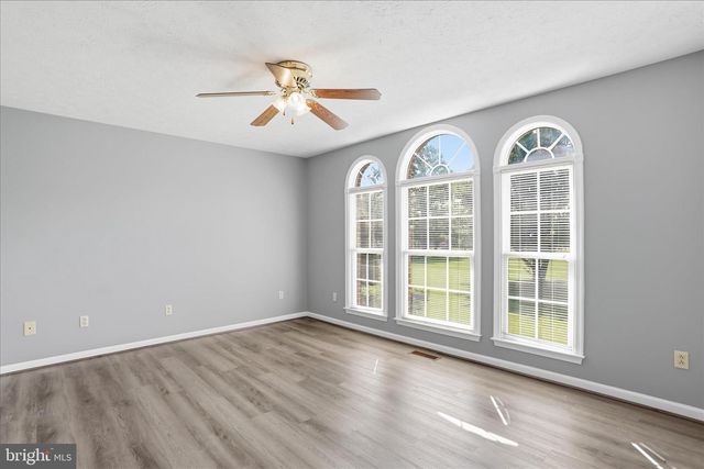 300 TAVISTOCK DR, Winchester, VA 22602