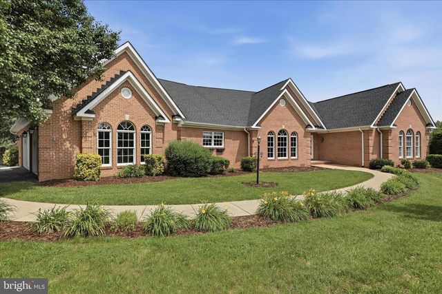 300 TAVISTOCK DR, Winchester, VA 22602