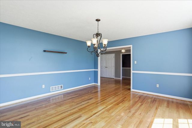300 TAVISTOCK DR, Winchester, VA 22602