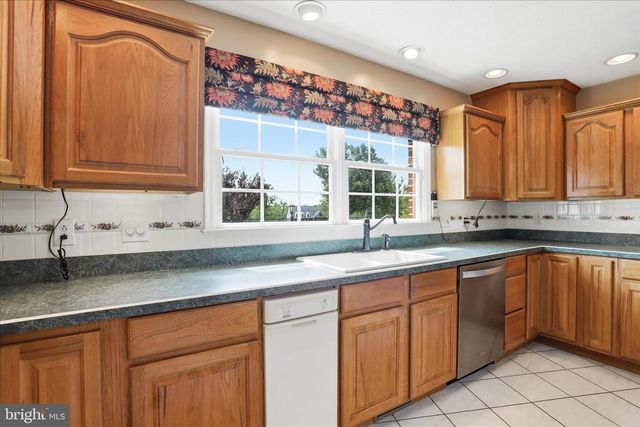 300 TAVISTOCK DR, Winchester, VA 22602