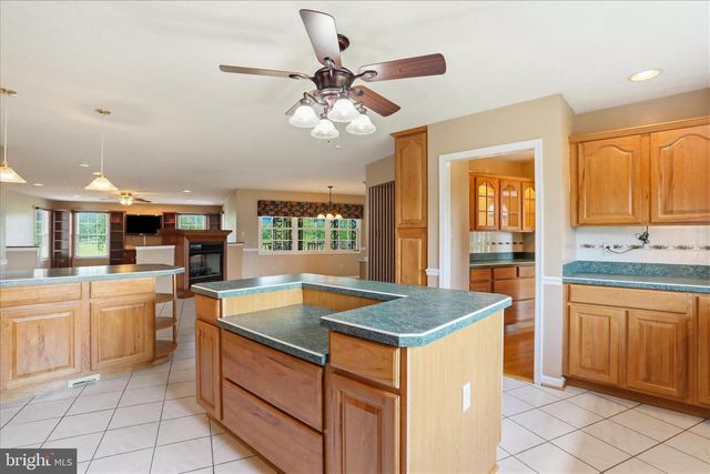 300 TAVISTOCK DR, Winchester, VA 22602