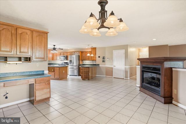 300 TAVISTOCK DR, Winchester, VA 22602