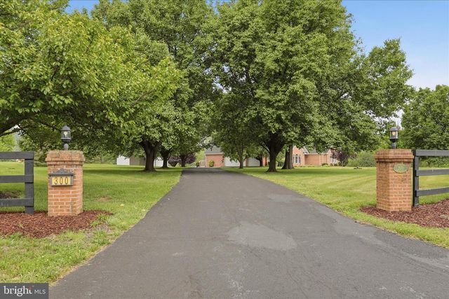 300 TAVISTOCK DR, Winchester, VA 22602