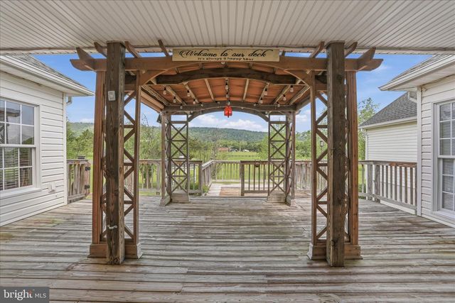 300 TAVISTOCK DR, Winchester, VA 22602