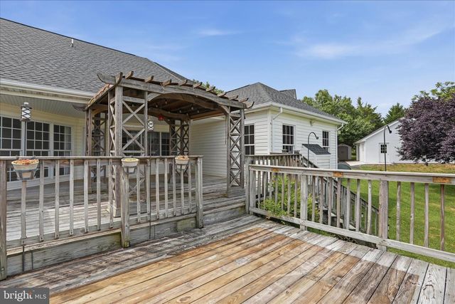 300 TAVISTOCK DR, Winchester, VA 22602